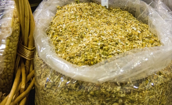 Загляните в кухонный шкаф: эти 9 продуктов могут залежаться незаметно Загляните в кухонный шкаф: эти 9 продуктов могут залежаться незаметно
